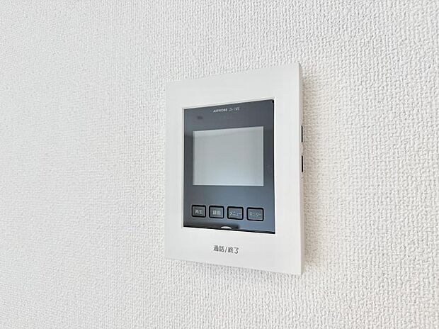【TVモニター付インターフォン】■画面でしっかり確認でき防犯対策に最適