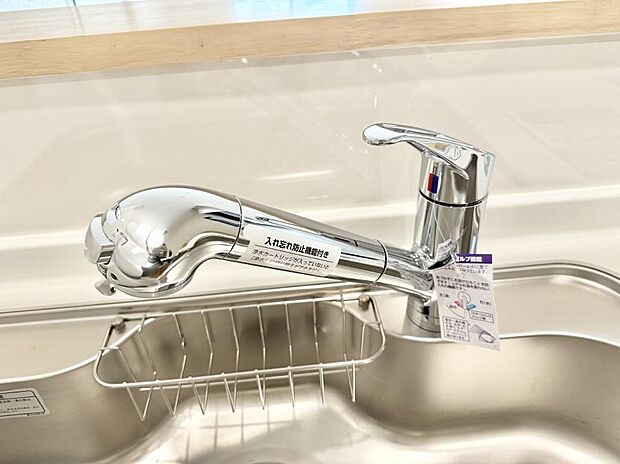 【浄水器】■清潔でおいしい水を手軽に供給してくれます