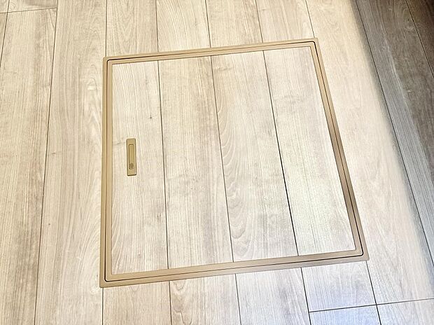 【床下収納】■隠れた収納スペースで家全体がスッキリ