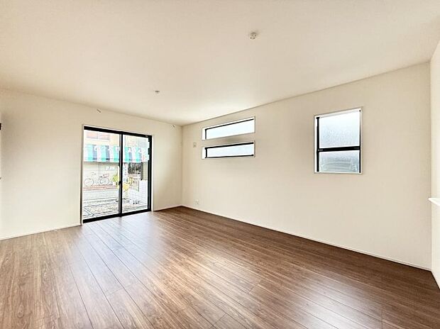 【ダイニング】■ふとした瞬間に幸せを感じる、心地よい場所