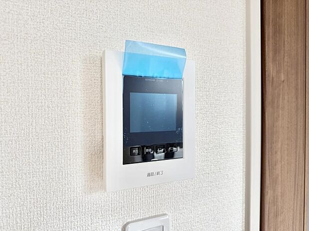 【TVモニター付インターフォン】■訪問者を確認できて安心感が増します