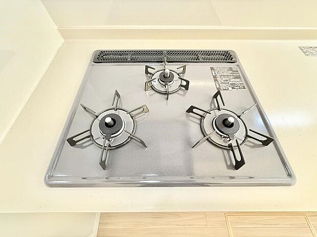 【3口ガスコンロ】■一度に多くの料理ができ便利で効率的