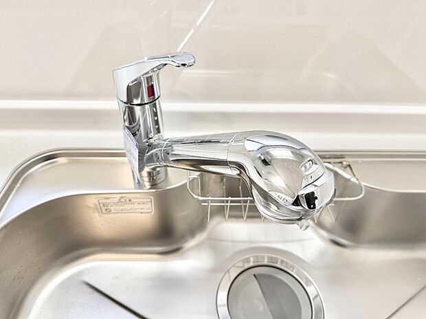 【浄水器】■清潔でおいしい水を手軽に供給してくれます