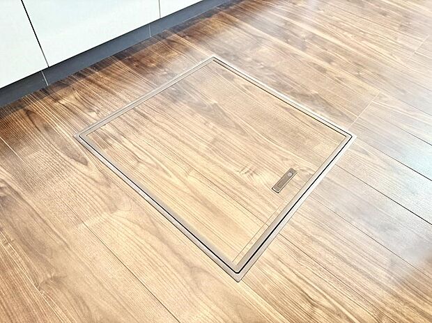 【床下収納】■隠れた収納スペースで家全体がスッキリ