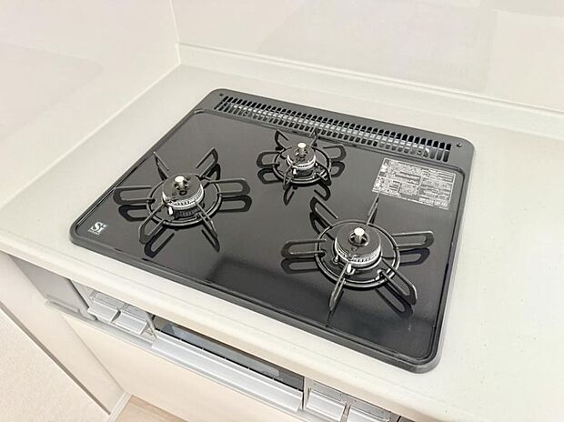 【3口ガスコンロ】■一度に多くの料理ができ便利で効率的