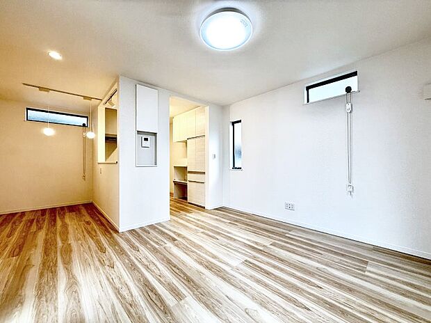 【ダイニング】■家族の笑顔があふれる、くつろぎの空間