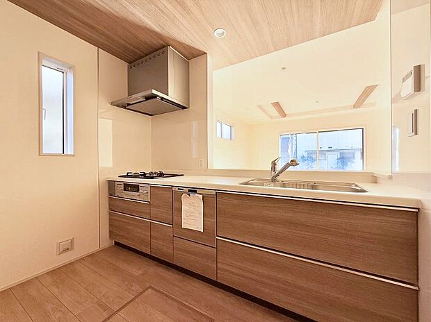 【キッチン】■家族の絆を深める、温もりのあるキッチン