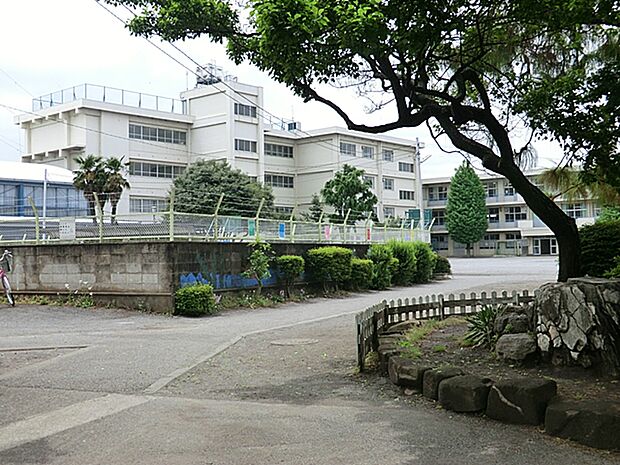 町田市立忠生第三小学校(約900m・徒歩12分)