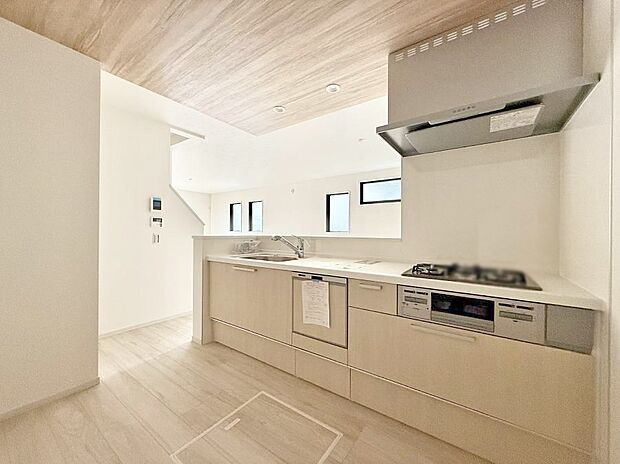 【キッチン】■シンプルで機能的、毎日使いやすいキッチン