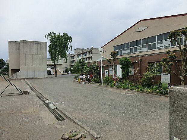 東村山市立第三中学校(約1,100m・徒歩14分)
