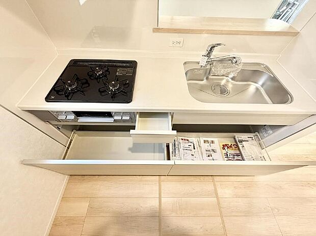 【キッチン】■家族の絆を深める、温もりのあるキッチン