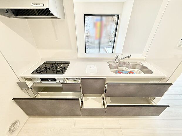 【キッチン】■シンプルで機能的、毎日使いやすいキッチン