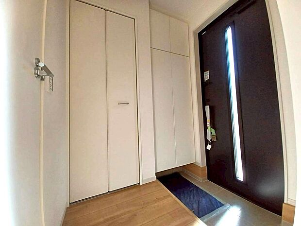 【玄関】■ ここから始まる一日、すっきり整った玄関