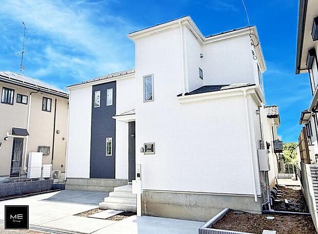 【現地外観写真】A号棟 ■暮らしを彩る充実した設備仕様が備わった住まい