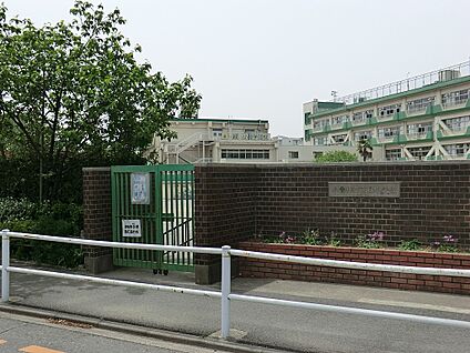 小金井市立緑小学校 830m(11分)