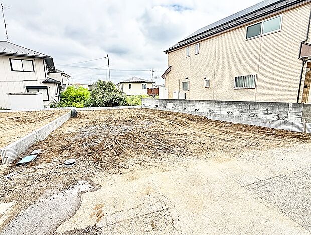 【現地外観写真】4号棟 ■新しい暮らしが始まる場所で、家族の絆を深める
