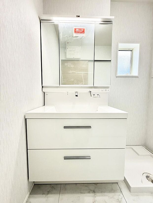 【洗面台・洗面所】1号棟 ■朝の準備がスムーズにできる広さです