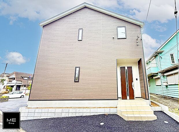 【現地外観写真】2号棟  ■暮らしを豊かにする充実した仕様設備で快適に