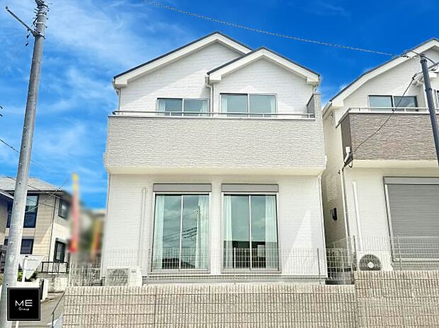 【現地外観写真】A号棟 ■暮らしを彩る充実した設備仕様が備わった住まい
