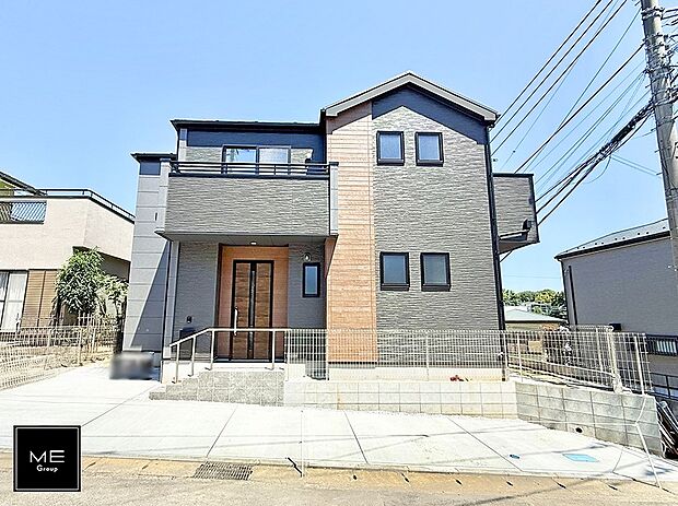 【現地外観写真】1号棟  ■家族みんなが笑顔で過ごせる、安心感のある住まい