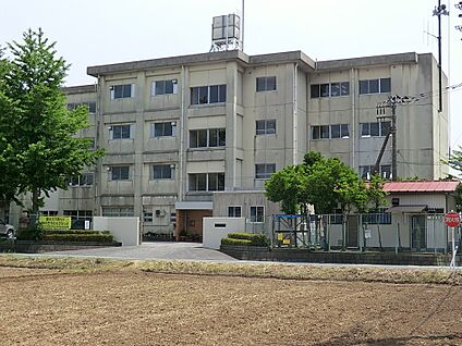 海老名市立社家小学校 850m(11分)
