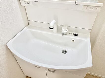 ハンドシャワー付洗面台