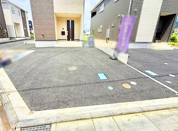 【駐車場】2号棟 ■自宅にある駐車スペースなので安心ですね