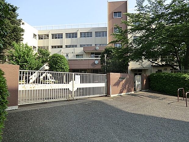 府中市立南白糸台小学校(約1,200m・徒歩15分)