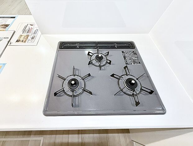 【3口ガスコンロ】■一度に多くの料理ができ便利で効率的