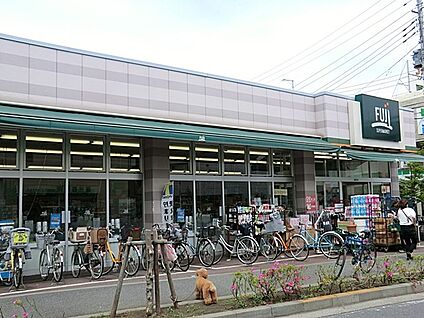 ＦＵＪＩ百草園店 890m(12分)