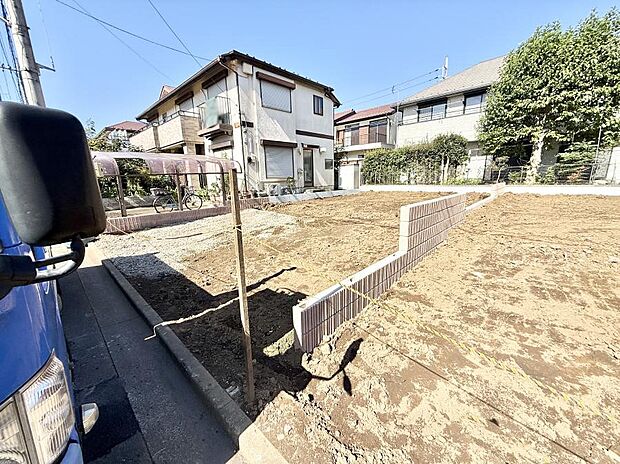 【現地外観写真】2号棟 ■暮らしを彩る充実した設備仕様が備わった住まい