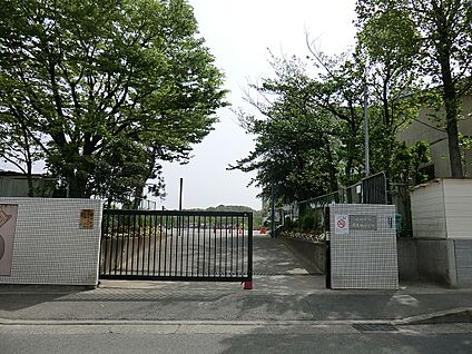 川崎市立南生田小学校 850m(11分)