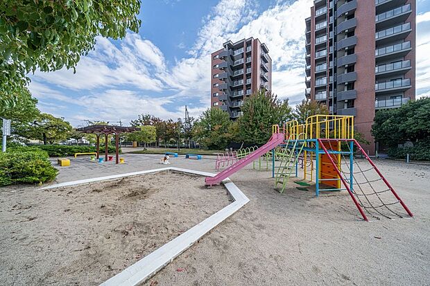 沖第３公園（約440m）