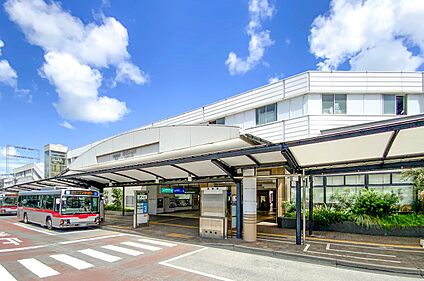 東急田園都市線・横浜市営地下鉄ブルーライン「あざみ野」駅 1630m