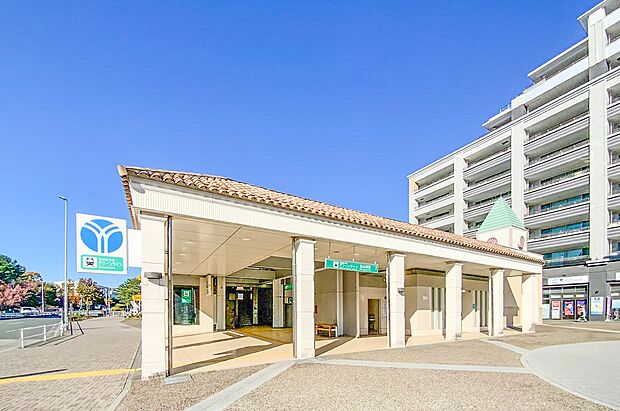 横浜市営地下鉄グリーンライン線「北山田」駅(約730m)