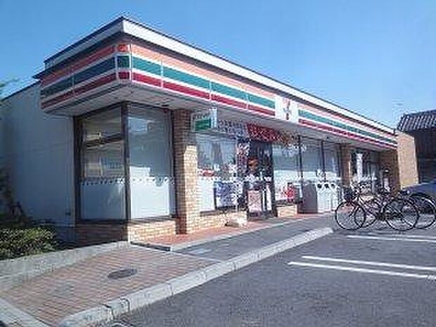 セブンイレブン上青木5丁目店(約310m)