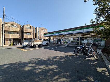ファミリーマート前川店 340ｍ