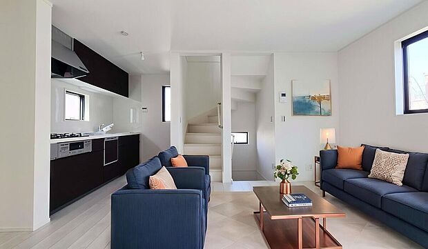 東京メトロ東西線『早稲田』駅徒歩７分！都営大江戸『牛込柳町』駅徒歩10分！複数路線利用可能！通勤通学に便利な立地！
※CG加工で家具を設置しております