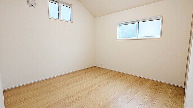 【施工例：洋室】全居室2面採光で通風良好！