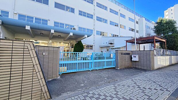 文京区立第九中学校(約356m)