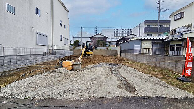 【現地土地写真】建築条件外し可能！お好きなハウスメーカーで建築可能！理想のお住まいを手に入れるチャンス！