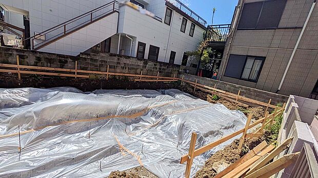 【現地(2026年9月)撮影】2階リビングは18帖超!家具のレイアウトもしやすい設計!システムキッチンや浴室乾燥機付きバスルームなど設備仕様が充実!