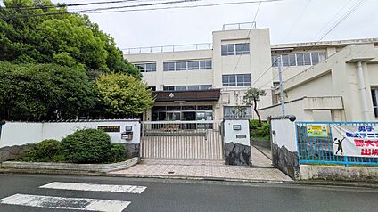 大田区立雪谷中学校 651ｍ