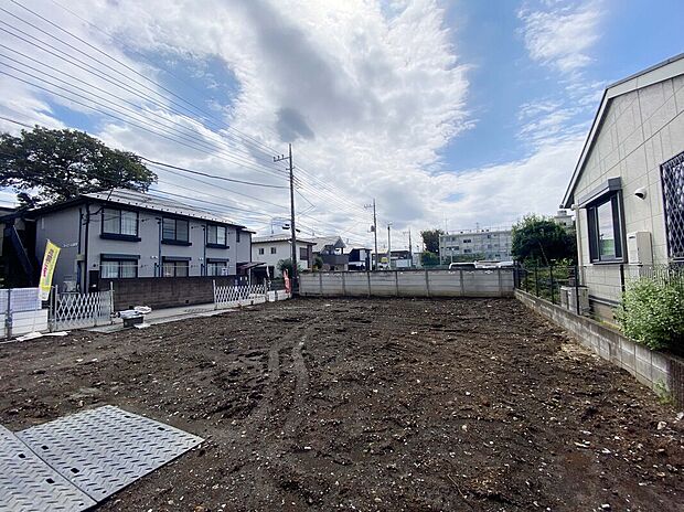 【現地:2026年10月撮影】徒歩10分圏内にスーパーやコンビニなどの商業施設が揃うお買い物に便利な立地!