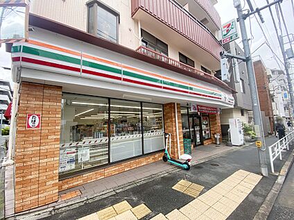 セブンイレブン渋谷本町店 400ｍ