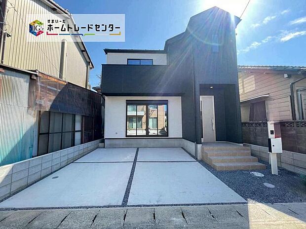 全１邸☆
並列２台駐車可能です♪
堂々完成いたしました！ぜひ現地にて、実際の建物・街並み・陽当たり等ご確認下さい♪お気軽にお問い合わせください☆