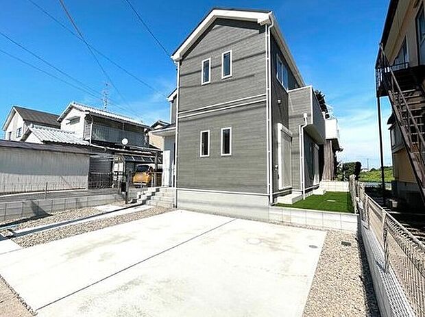 全１邸☆
流行に左右されず、将来にわたって価値が継続する「上質」な佇まい。おしゃれな雰囲気や自然の潤い、親しみやすさといった暮らしを豊かにしてくれる住空間です。