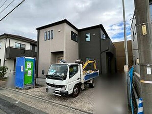 全1邸☆
完成に向けて現在建築工事中です☆土日・平日を問わず毎日モデルハウスにて物件説明会を開催中☆お気軽にお問い合わせ下さい☆