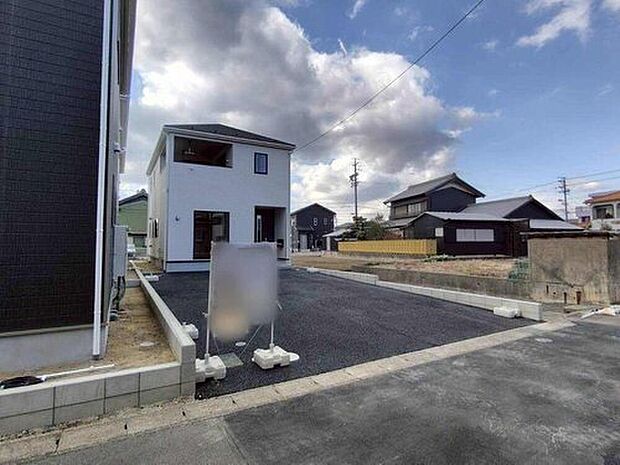 全4邸 1号棟
完成しております!本日内覧可能です!弊社では現地販売会を行っておりません。現地ご見学の際はお気軽にお問い合わせ下さい☆