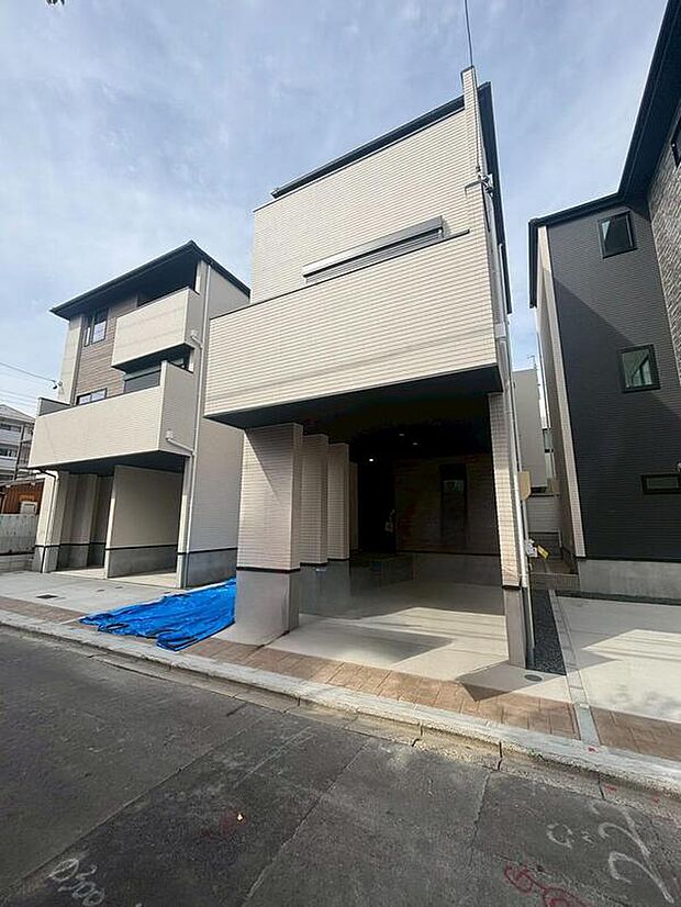 2号棟
完成しております!本日内覧可能です!弊社では現地販売会を行っておりません。現地ご見学の際はお気軽にお問い合わせ下さい☆